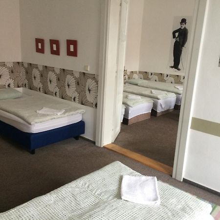 Charles Square Hostel Prague Room photo