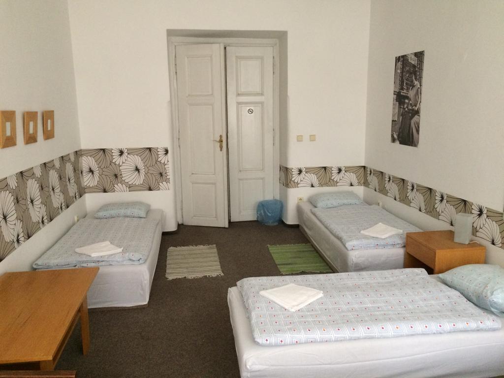 Charles Square Hostel Prague Exterior photo