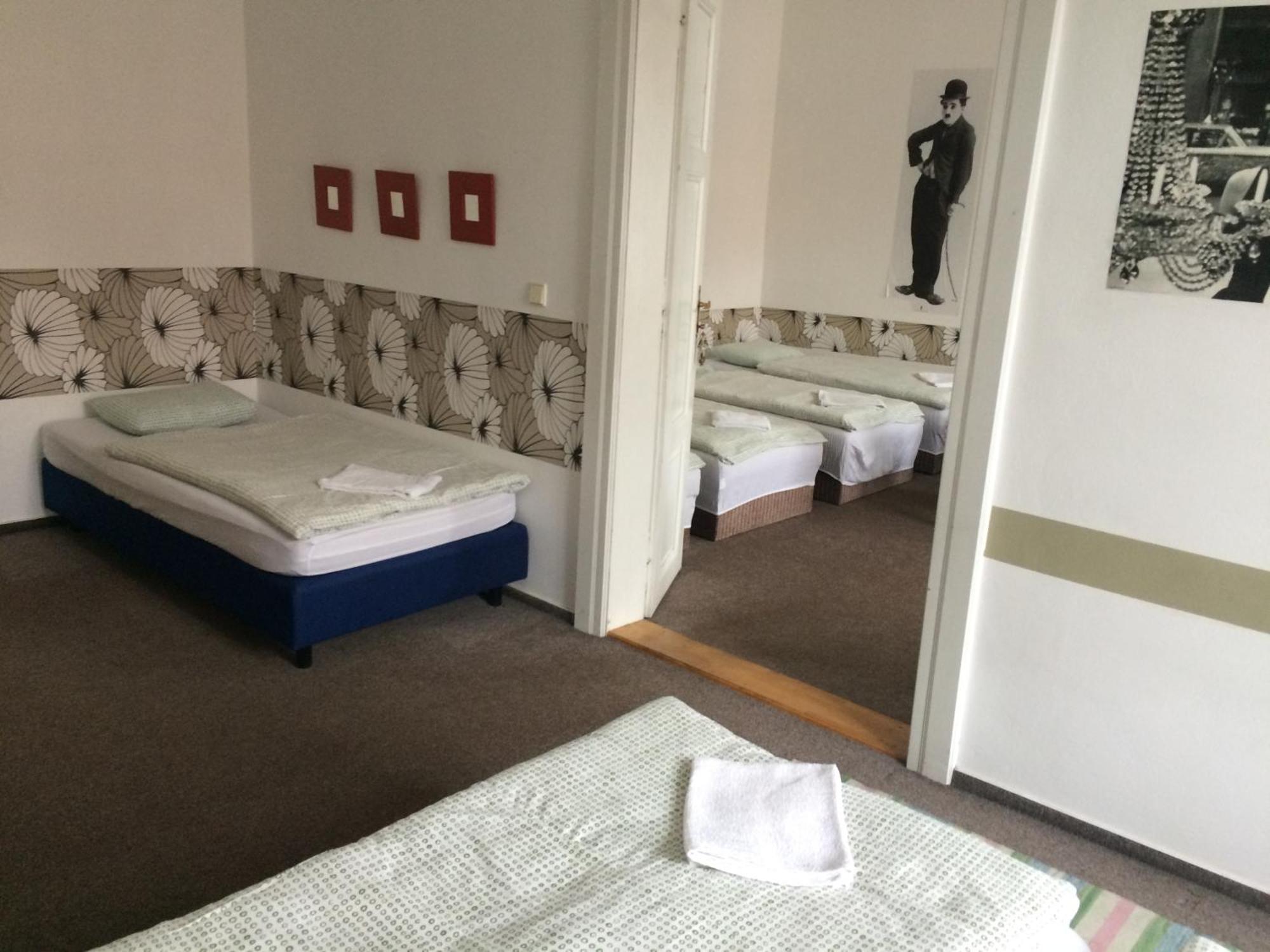 Charles Square Hostel Prague Room photo