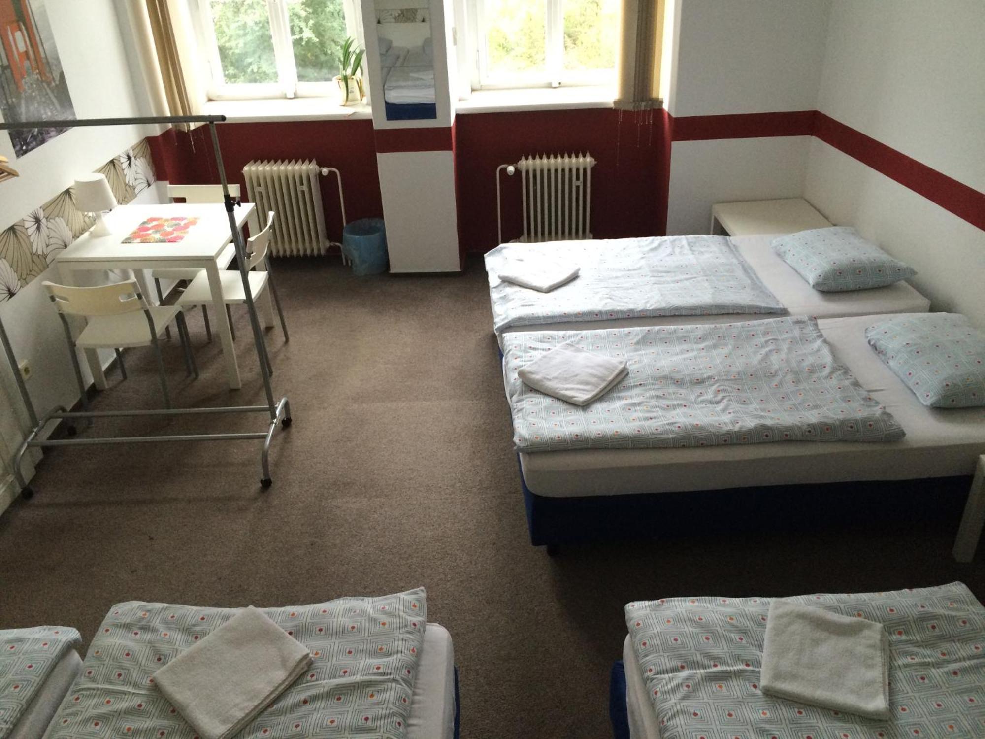 Charles Square Hostel Prague Room photo