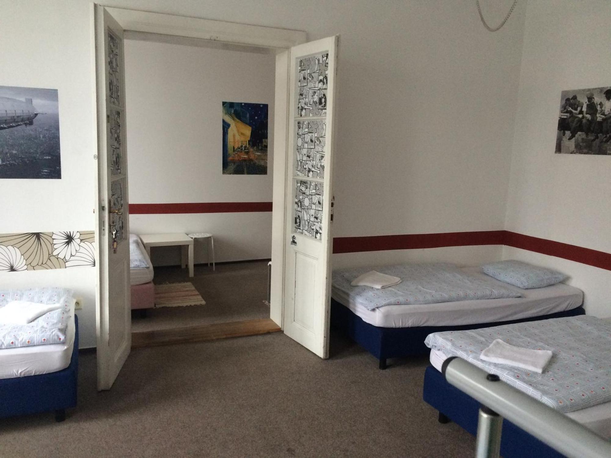 Charles Square Hostel Prague Room photo